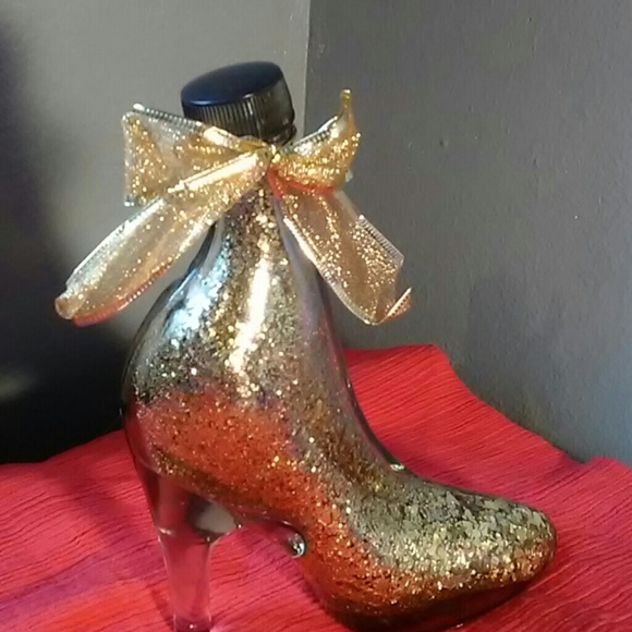 Glass gold glitter filled high heeled shoe - Picture 2 of 8